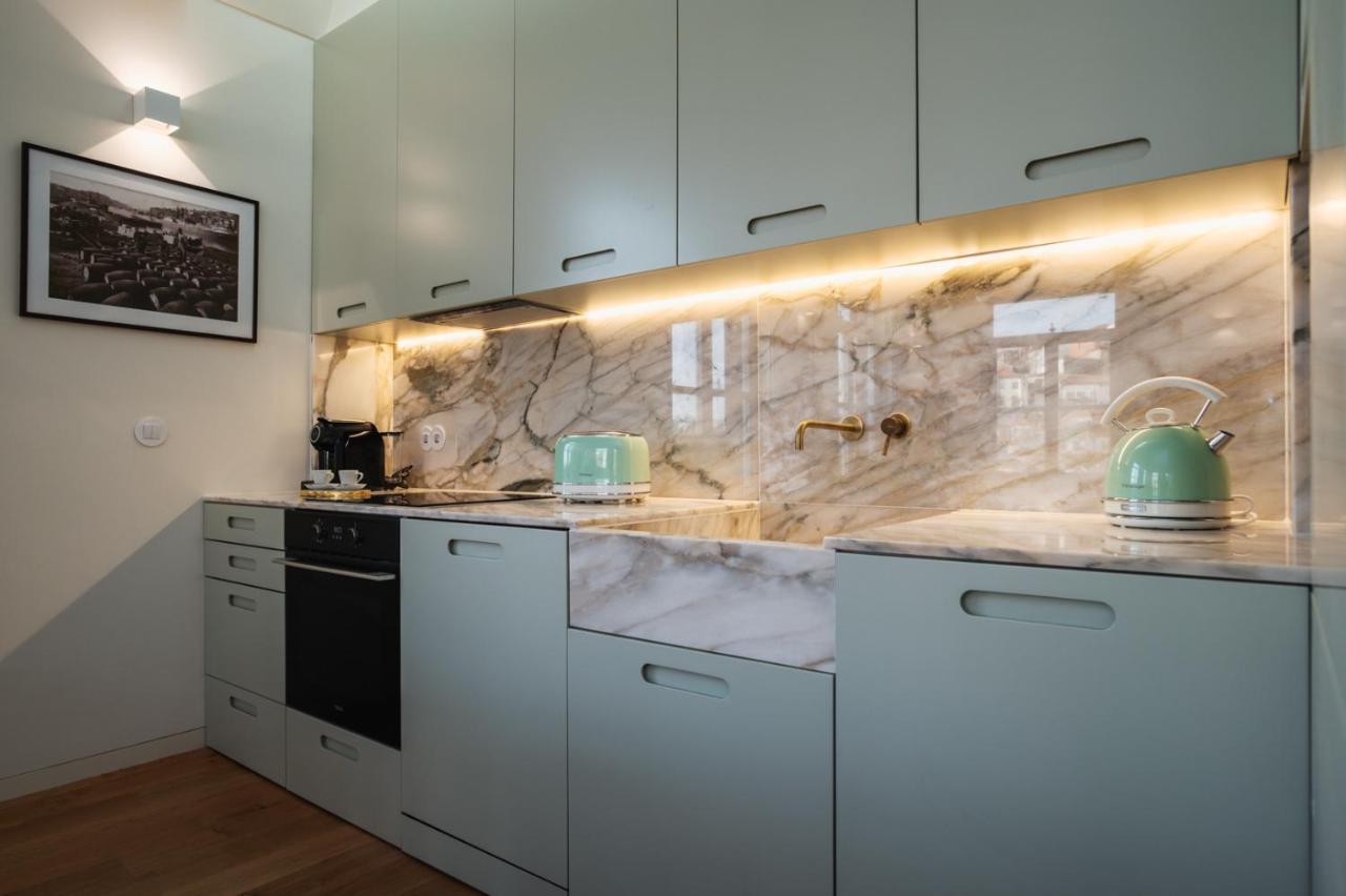 Victoria Luxury Apartment, Historic House Downtown * Oporto